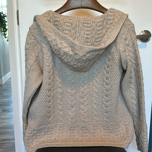 Aran mōr hundred percent Merino wool sweater - Picture 2 of 7